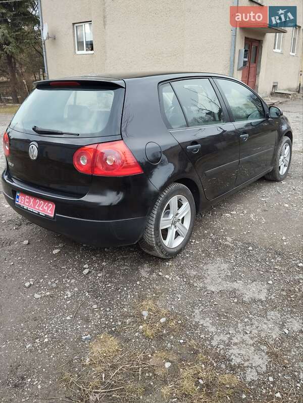 Хетчбек Volkswagen Golf 2004 в Збаражі