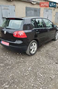Хетчбек Volkswagen Golf 2004 в Збаражі