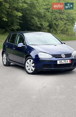 Хетчбек Volkswagen Golf 2004 в 