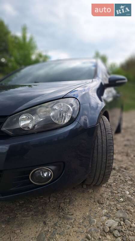 Хетчбек Volkswagen Golf 2009 в Надвірній