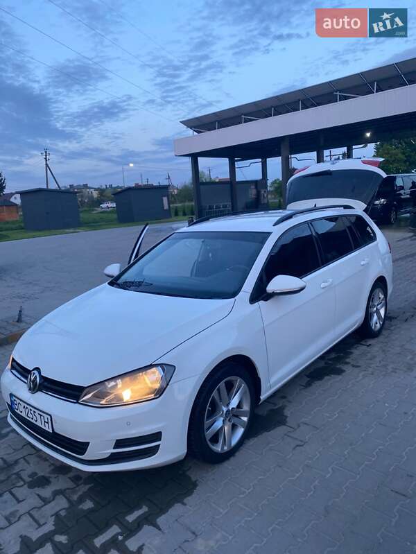 Универсал Volkswagen Golf 2015 в 