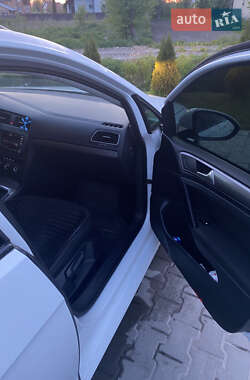 Универсал Volkswagen Golf 2015 в 