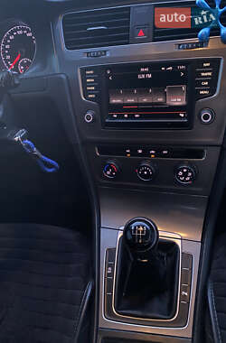 Универсал Volkswagen Golf 2015 в 