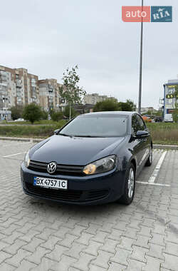 Хетчбек Volkswagen Golf 2010 в 