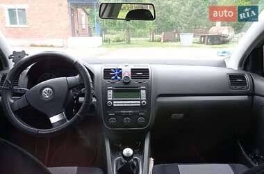 Хетчбек Volkswagen Golf 2007 в 