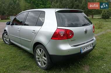 Хетчбек Volkswagen Golf 2007 в 