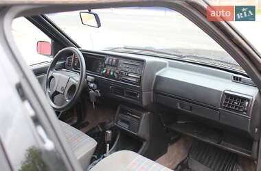 Хэтчбек Volkswagen Golf 1988 в 