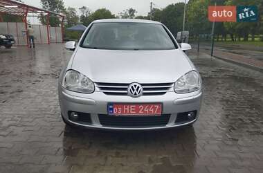 Хетчбек Volkswagen Golf 2007 в 