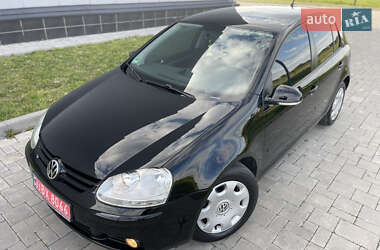 Хэтчбек Volkswagen Golf 2008 в 