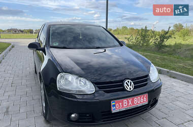 Хэтчбек Volkswagen Golf 2008 в 