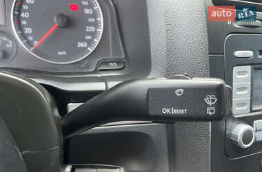 Хэтчбек Volkswagen Golf 2008 в 