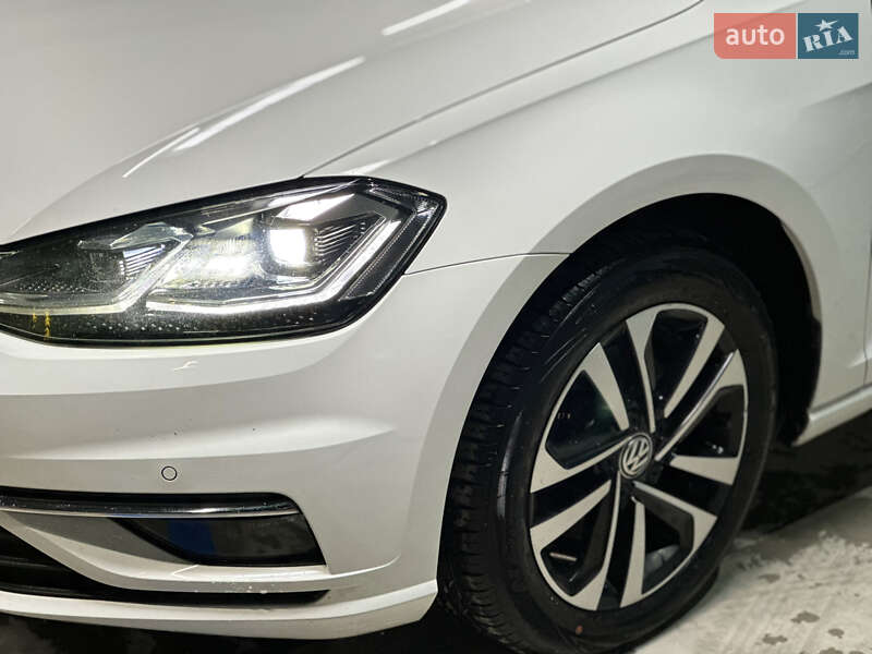Хетчбек Volkswagen Golf 2019 в Самборі