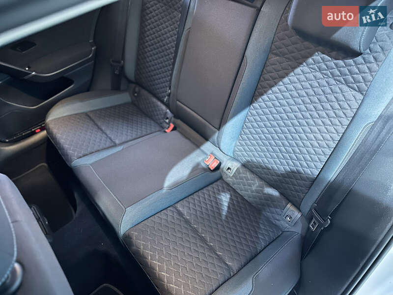 Хетчбек Volkswagen Golf 2019 в Самборі