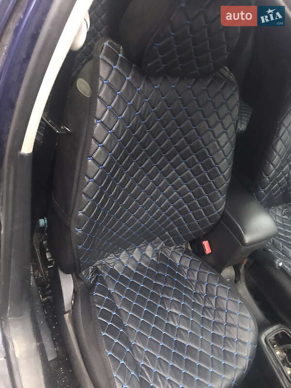 Хэтчбек Volkswagen Golf 2001 в Шиловцы