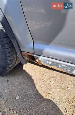 Хэтчбек Volkswagen Golf 2002 в 