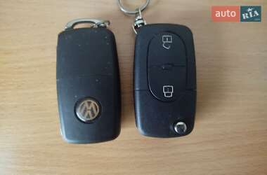 Хетчбек Volkswagen Golf 1999 в Києві