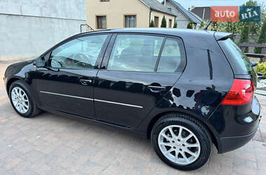 Хэтчбек Volkswagen Golf 2009 в 