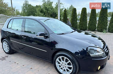 Хэтчбек Volkswagen Golf 2009 в 
