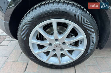 Хэтчбек Volkswagen Golf 2009 в 
