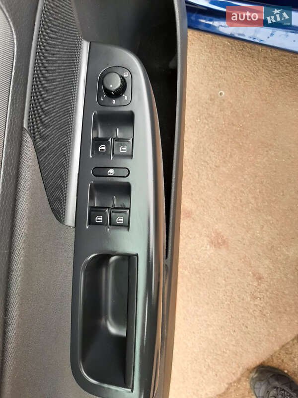 Універсал Volkswagen Golf 2009 в Харкові