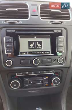 Хетчбек Volkswagen Golf 2012 в 