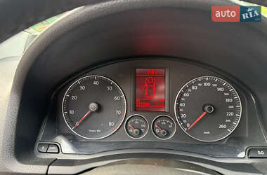 Хетчбек Volkswagen Golf 2007 в 