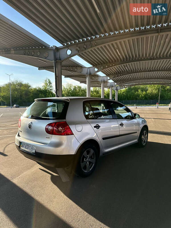 Хетчбек Volkswagen Golf 2008 в Запоріжжі