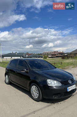 Хэтчбек Volkswagen Golf 2003 в Сумах