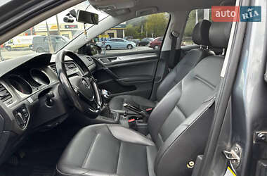 Хетчбек Volkswagen Golf 2015 в 