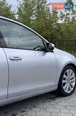 Хэтчбек Volkswagen Golf 2013 в 