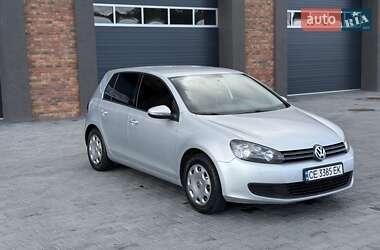 Хэтчбек Volkswagen Golf 2010 в 