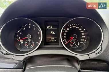 Хэтчбек Volkswagen Golf 2010 в 