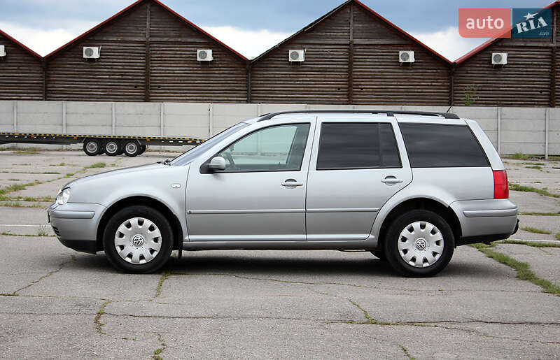 Универсал Volkswagen Golf 2006 в Виннице