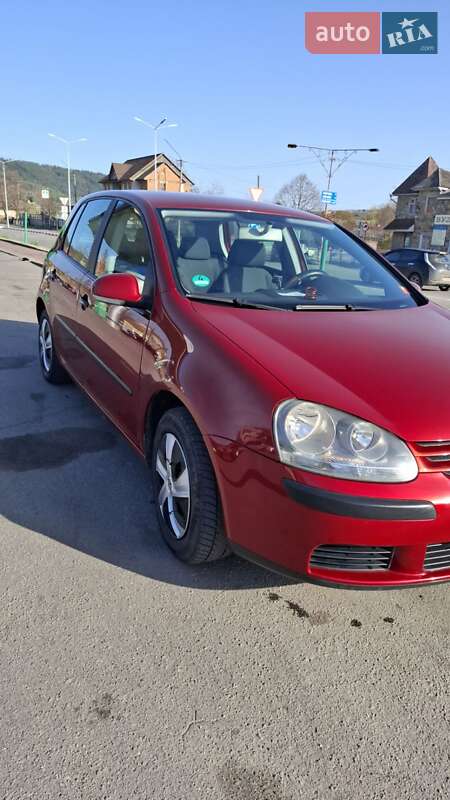 Хэтчбек Volkswagen Golf 2003 в Могилев-Подольске фото 6 Хэтчбек Volkswagen Golf 2003 в Могилев-Подольске