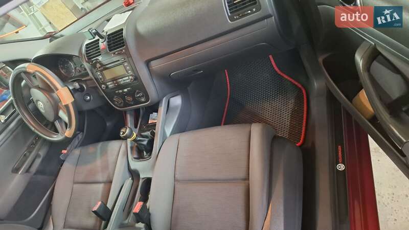 Хэтчбек Volkswagen Golf 2003 в Могилев-Подольске фото 12 Хэтчбек Volkswagen Golf 2003 в Могилев-Подольске