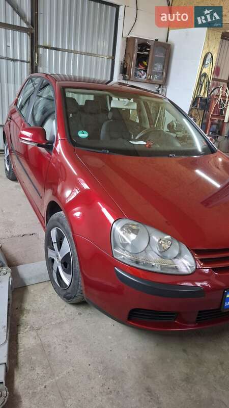 Хэтчбек Volkswagen Golf 2003 в Могилев-Подольске фото 21 Хэтчбек Volkswagen Golf 2003 в Могилев-Подольске