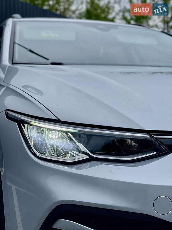 Універсал Volkswagen Golf 2021 в Львові