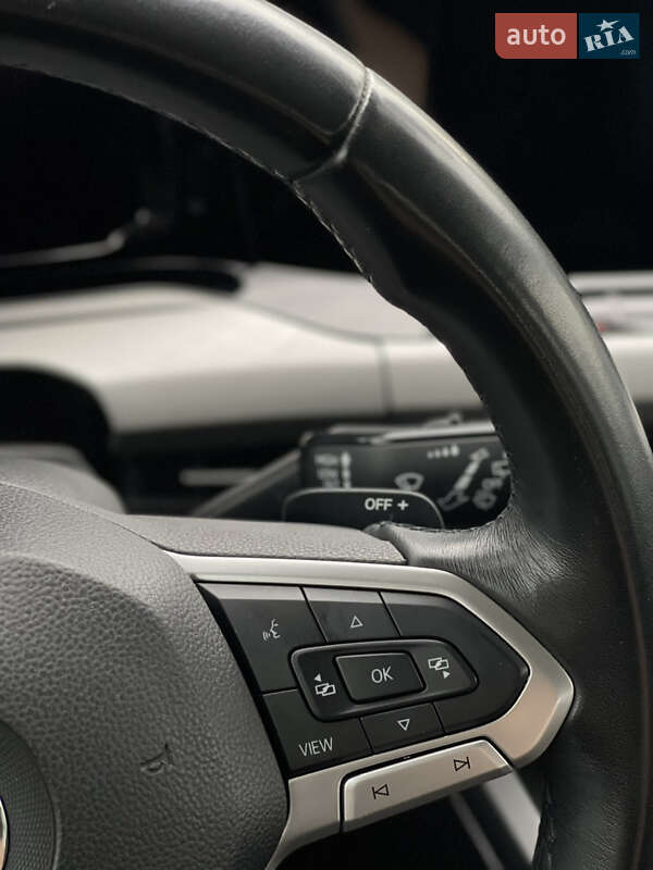 Універсал Volkswagen Golf 2021 в Львові