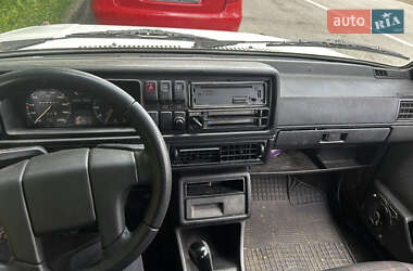 Хэтчбек Volkswagen Golf 1987 в 