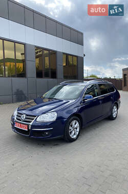 Универсал Volkswagen Golf 2009 в Ровно