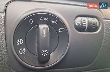Хетчбек Volkswagen Golf 2005 в 