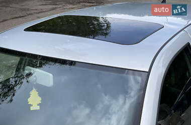 Хэтчбек Volkswagen Golf 2000 в 