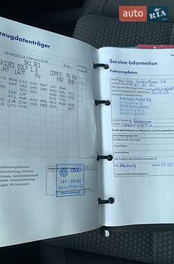 Хетчбек Volkswagen Golf 2009 в 