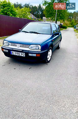 Хэтчбек Volkswagen Golf 1994 в Вышгороде
