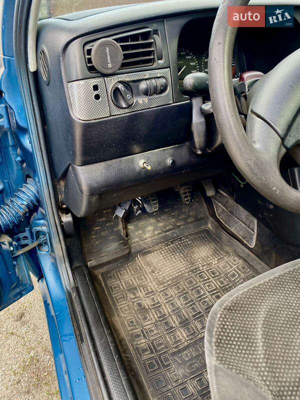 Хэтчбек Volkswagen Golf 1994 в Вышгороде
