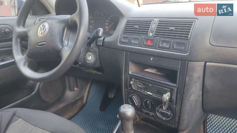 Универсал Volkswagen Golf 2000 в Львове