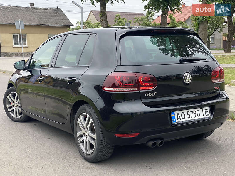 Хетчбек Volkswagen Golf 2009 в Мукачевому