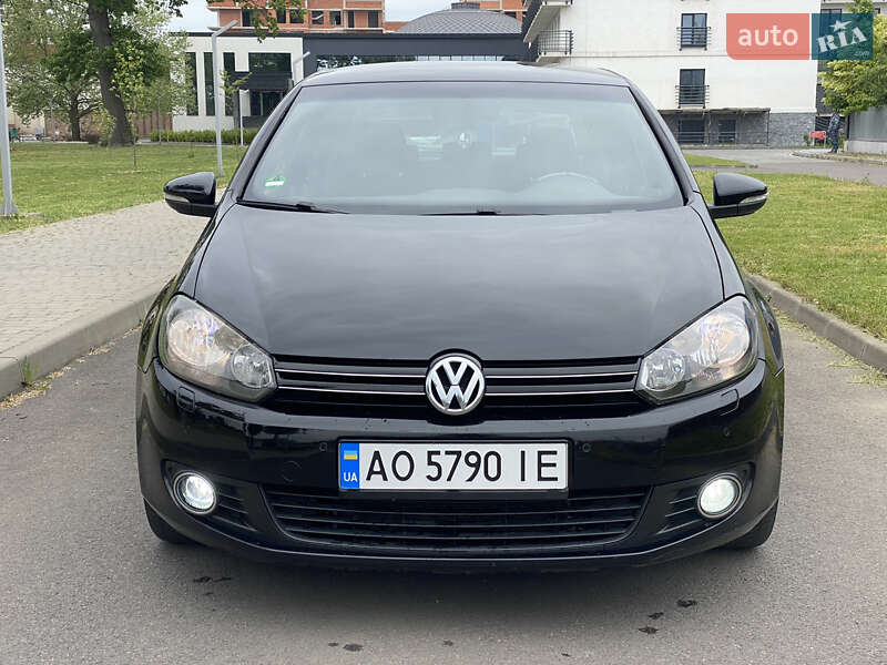 Хетчбек Volkswagen Golf 2009 в Мукачевому