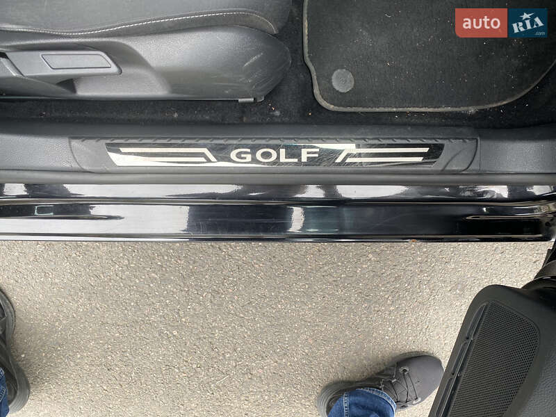 Хетчбек Volkswagen Golf 2009 в Мукачевому