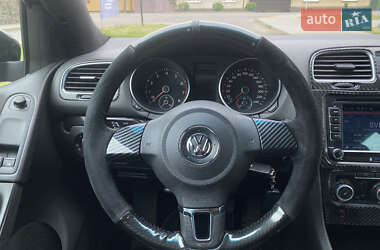 Хэтчбек Volkswagen Golf 2009 в 